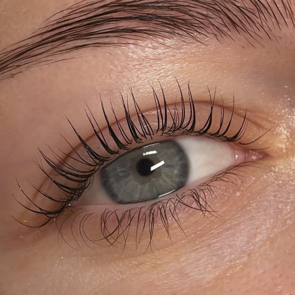Wimpern pureaesthetics